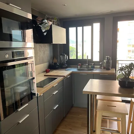 F3 Vu Apartment *